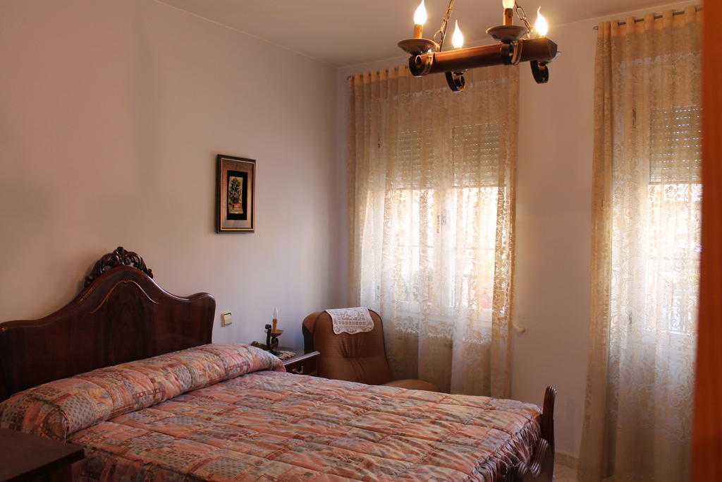 Casa De La Virginia Villa Valdealgorfa Cameră foto